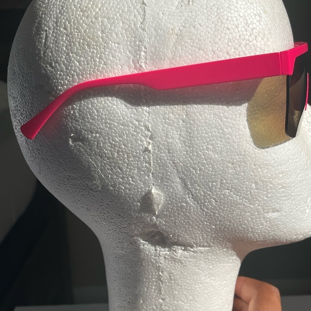 Women’s Racer Crystal Shield Sunglasses. Color: Hot Pink. NWOT. Great Condition. - Picture 4 of 4
